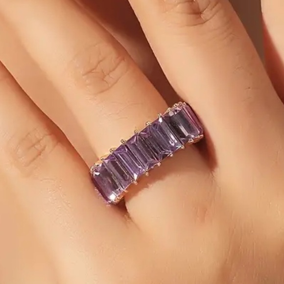 Sparkling Emerald Cut Purple Amethyst, Lab created, Glamorous Eternity Ring Sz 7 - Picture 3 of 6